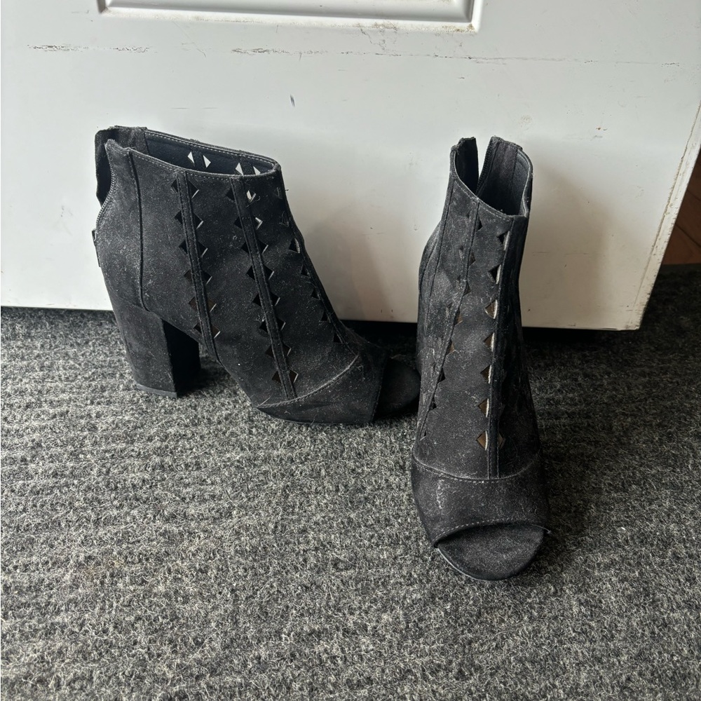 Black heels